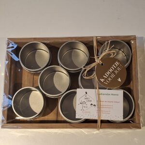 Presentatiebord met 8 metalen bewaardoosjes